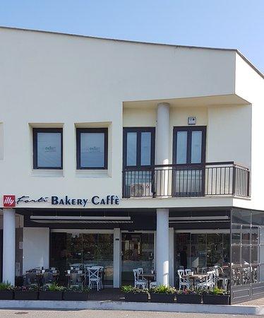 Forti Bakery Caffe