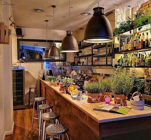 Alchemiq Food Tea & Drink